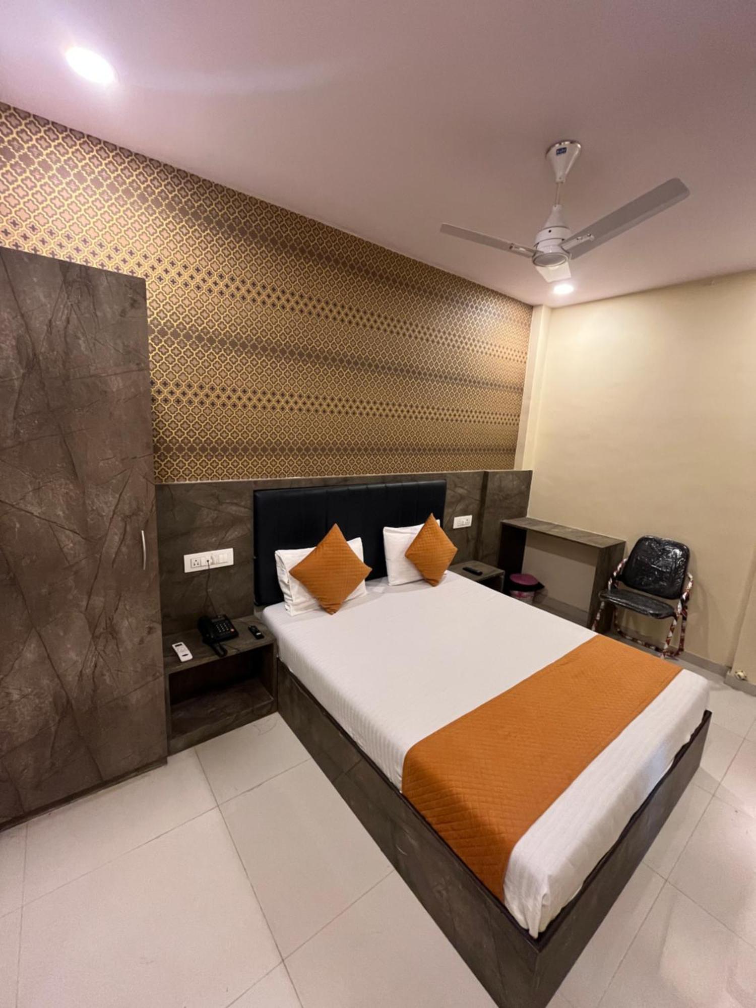 Hotel Grand Bella Mumbai  Buitenkant foto